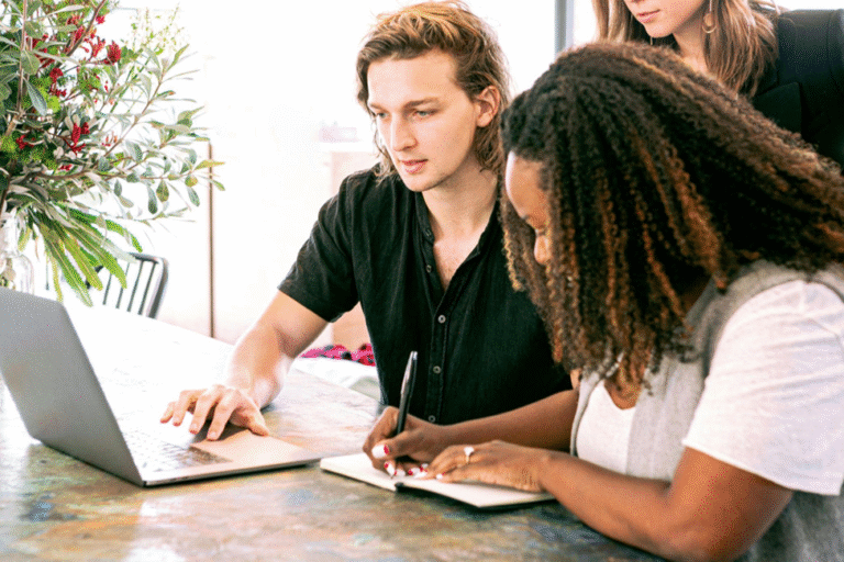 Bridging Traditional and Digital PR: Modern Media Strategies That Work