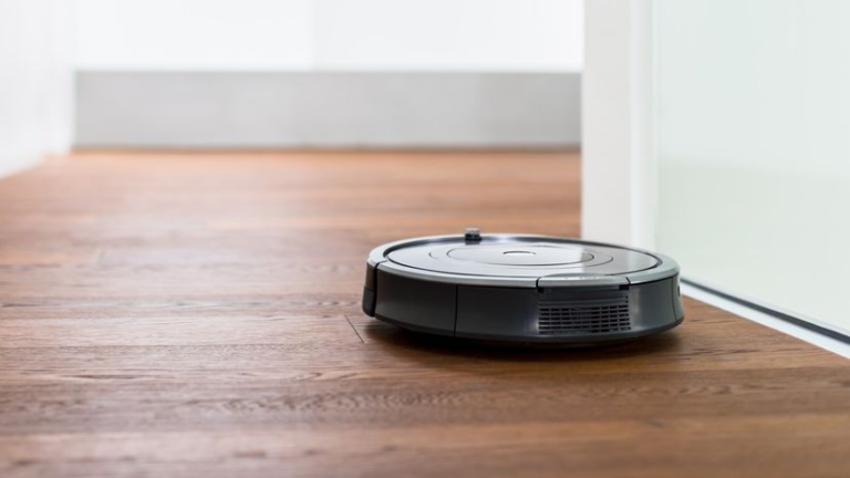 What Features Define a Premium Robot Vacuum Today?